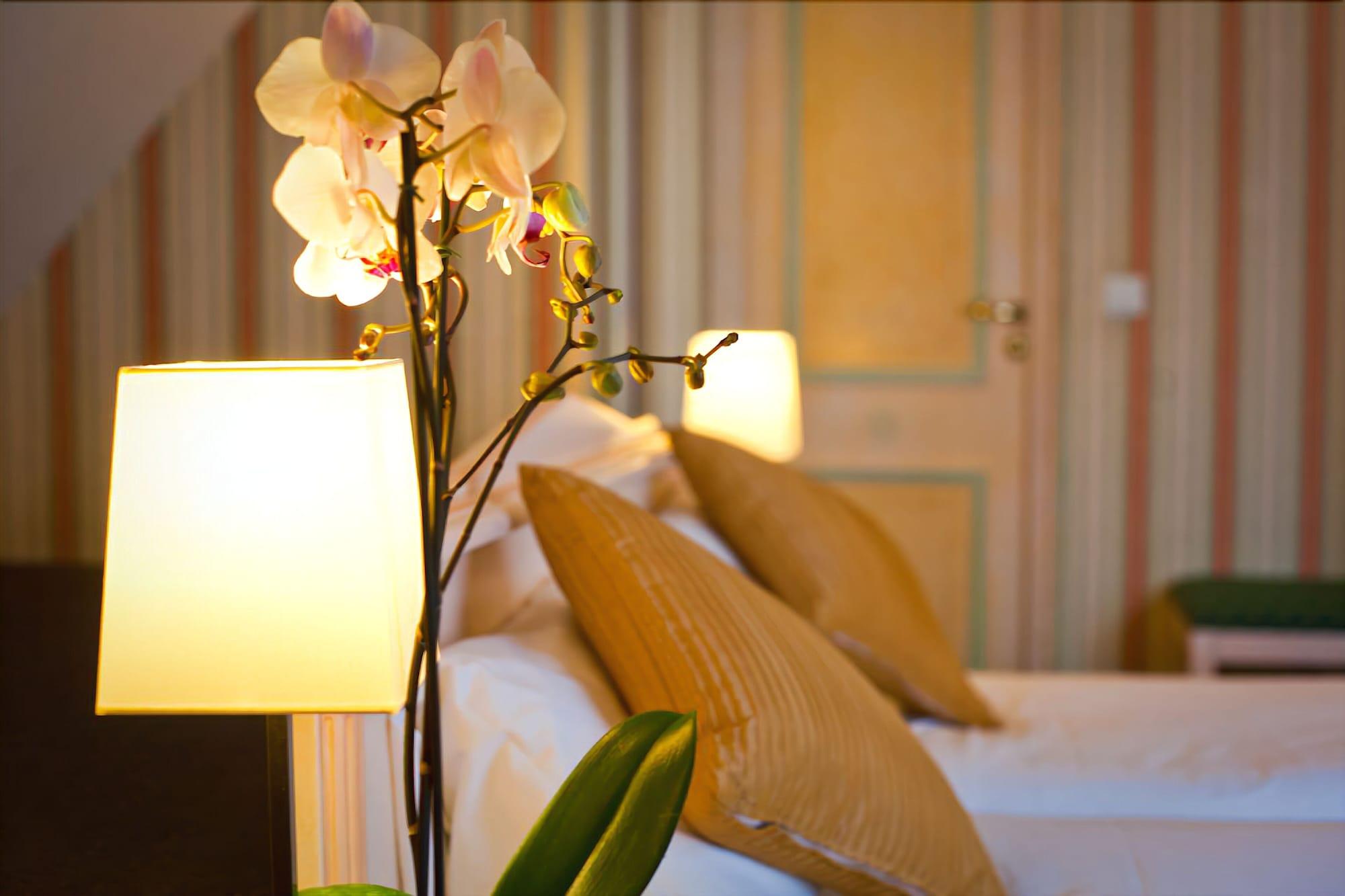 Hotel Louvre Sainte Anne Paris Eksteriør billede