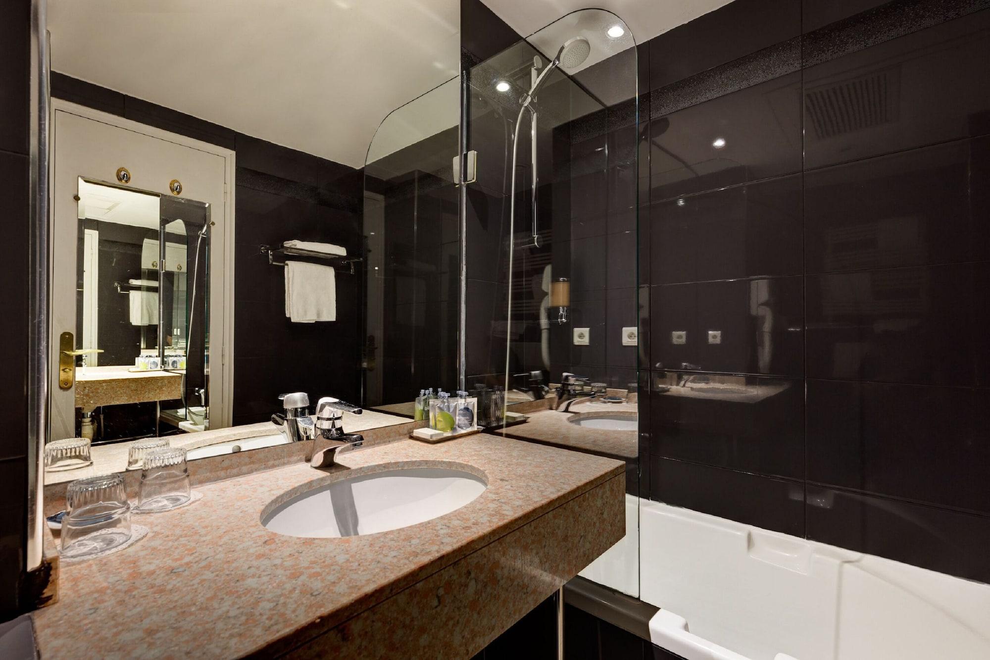 Hotel Louvre Sainte Anne Paris Eksteriør billede